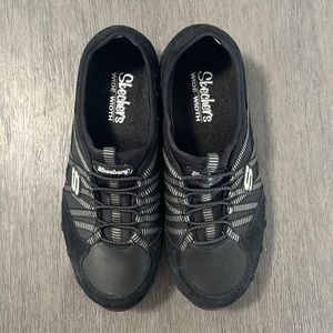 Skechers Bikers Dream Come True Slip on Bungee sneakers NWOT